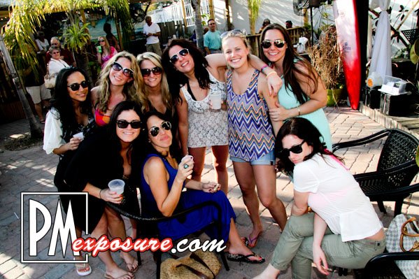 Sarasota Nightlife photos #3 show Nightlife photos at Gilligans